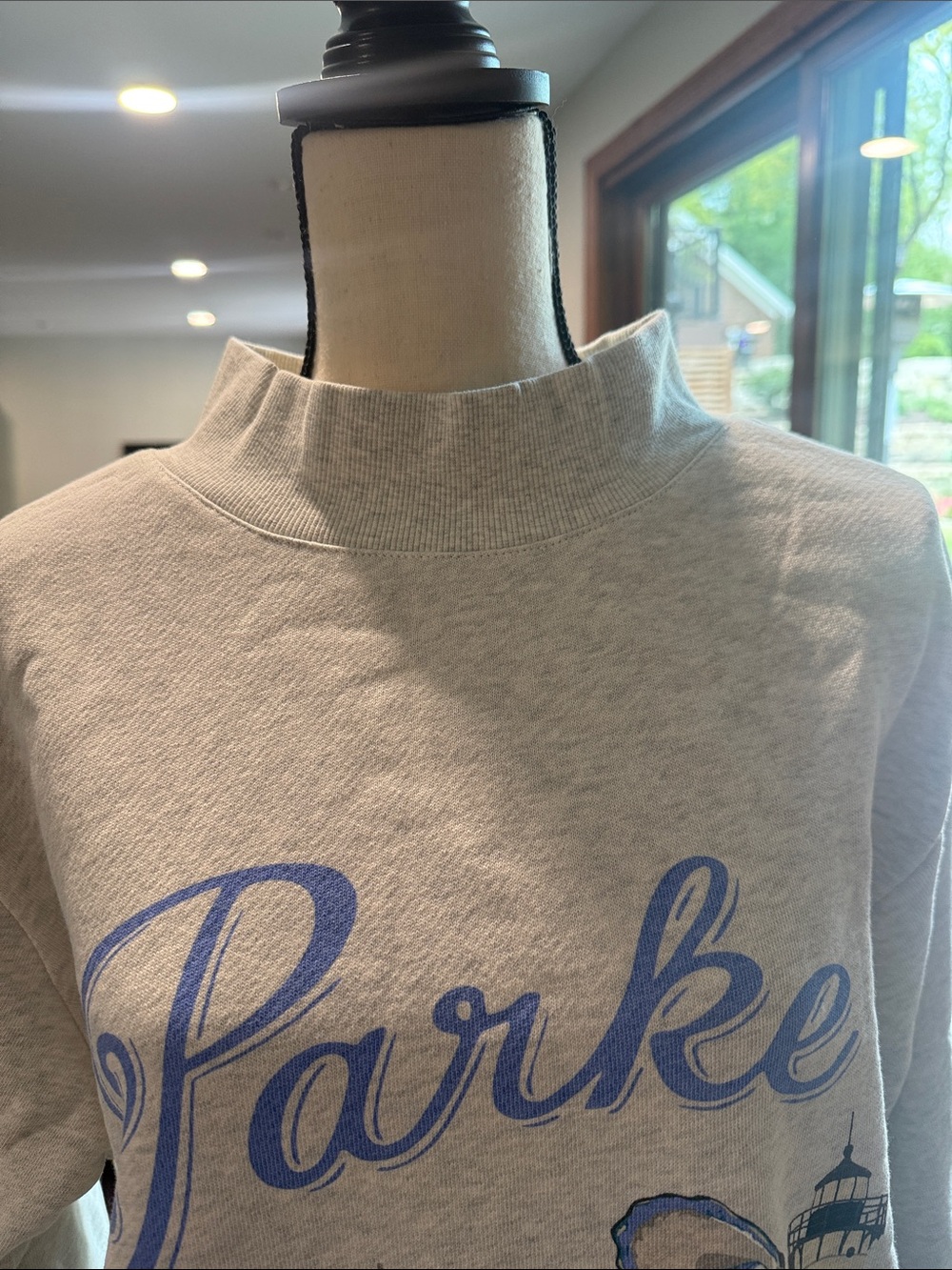 S/M “Martha’s Vineyard” Parke Graphic Crewneck Sweater - Light Gray -NWT - Picture 3 of 5